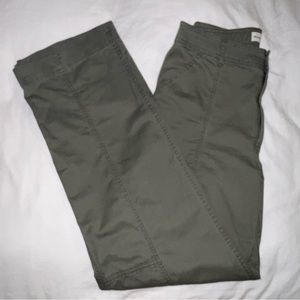 Abercrombie & Fitch Women’s Relaxed Cargo Pant 10 L